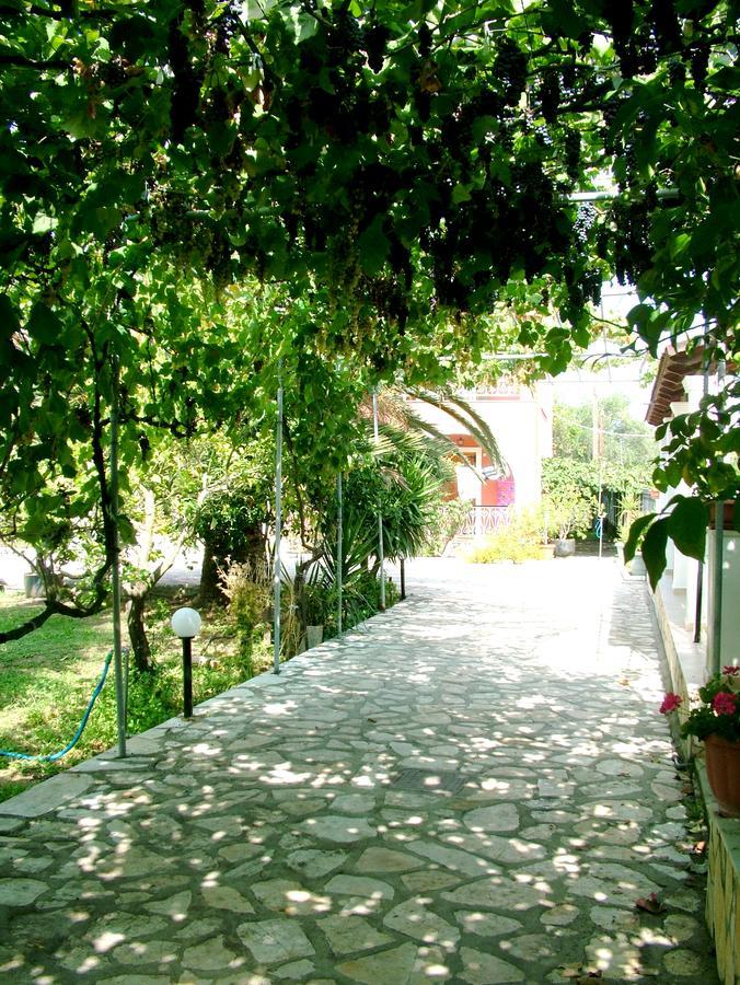 Niki Studios And Apartments By Hotelius Acharavi (Corfu) Exterior foto